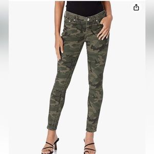 NWT True Religion Camo Jeans